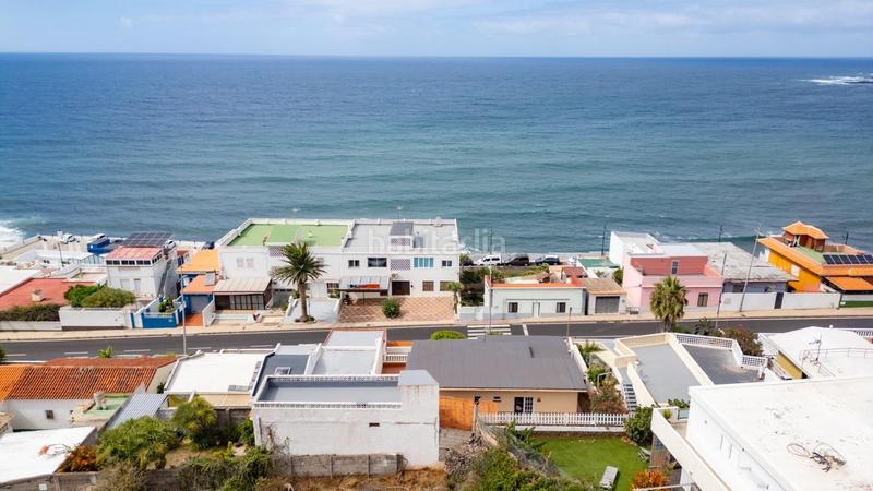 Foto 4a068cff-2249-4b3d-9b5e-4299cd69e537. Chalet  independiente con vistas al mar y montaña en Bajamar en San Cristóbal de La Laguna