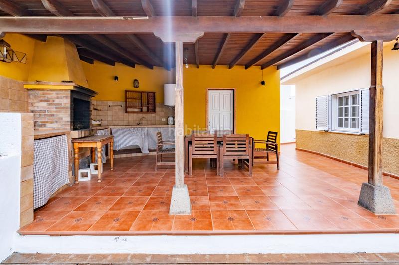 Foto 6f656bac-6580-449d-9bf1-f71dfb6d4517. Chalet  independiente con vistas al mar y montaña en Bajamar en San Cristóbal de La Laguna