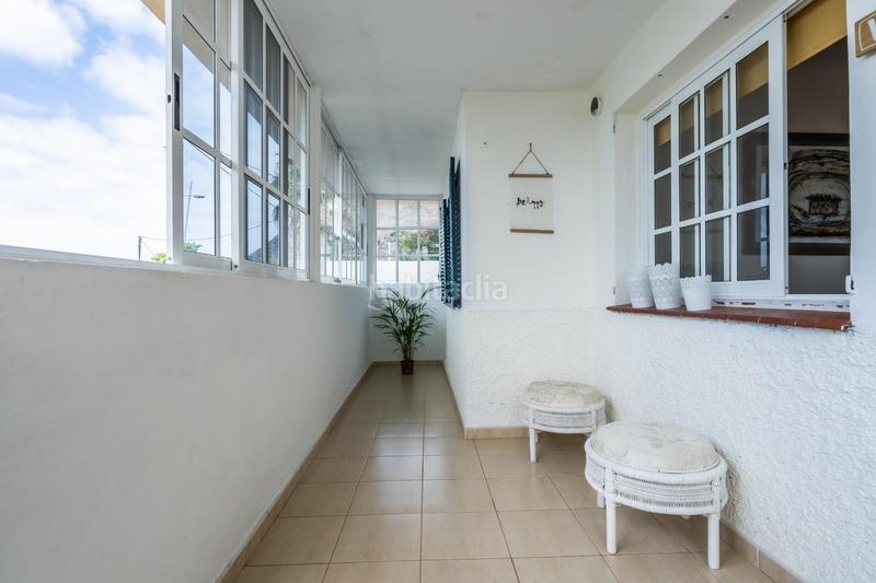 Foto 742d8ba9-f24f-4df3-8d51-7bc736a9e63c. Chalet  independiente con vistas al mar y montaña en Bajamar en San Cristóbal de La Laguna