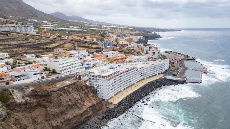 Foto a2c36cda-8de4-4ee4-ac77-e35016849455. Chalet  independiente con vistas al mar y montaña en Bajamar en San Cristóbal de La Laguna