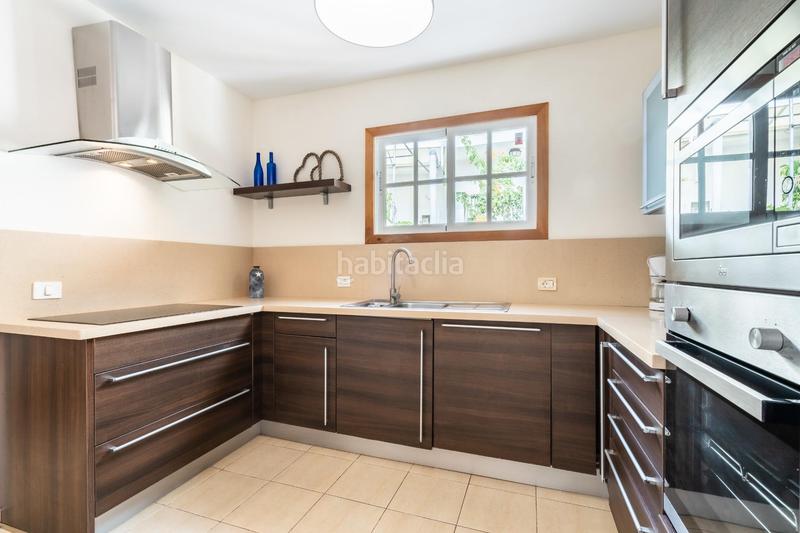 Foto d67835e1-bb39-4456-810b-8ac537863ee1. Chalet  independiente con vistas al mar y montaña en Bajamar en San Cristóbal de La Laguna