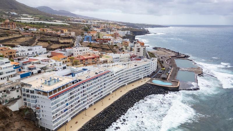 Foto e0889de3-36f0-4c13-9811-95d8ffd221ef. Chalet  independiente con vistas al mar y montaña en Bajamar en San Cristóbal de La Laguna
