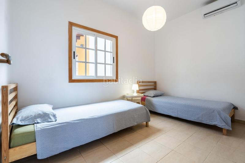 Foto f9ee9b24-4cf8-472e-b8f7-576915aa4ea7. Chalet  independiente con vistas al mar y montaña en Bajamar en San Cristóbal de La Laguna