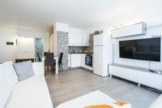Estudi  Avenida jose miguel galvan bello. Apartamento recién reformado