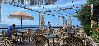 Traspàs Local Comercial a La Caleta. Primera línea!!! oportunidad única!! tres negocios!!i en costa a