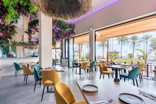 Lloguer Local Comercial a Mexico 3. Traspaso restaurante en primera línea del mar