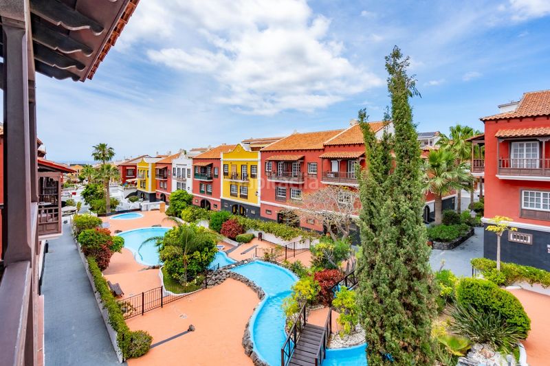Foto d26978d6-c654-4789-9b8a-e055c1250e52. Casa adossada amb aparcament a Casco Urbano Adeje