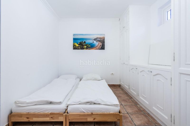 Foto e10fe11d-f0cc-408e-a43b-6a6ec604a172. Casa adossada amb aparcament a Casco Urbano Adeje