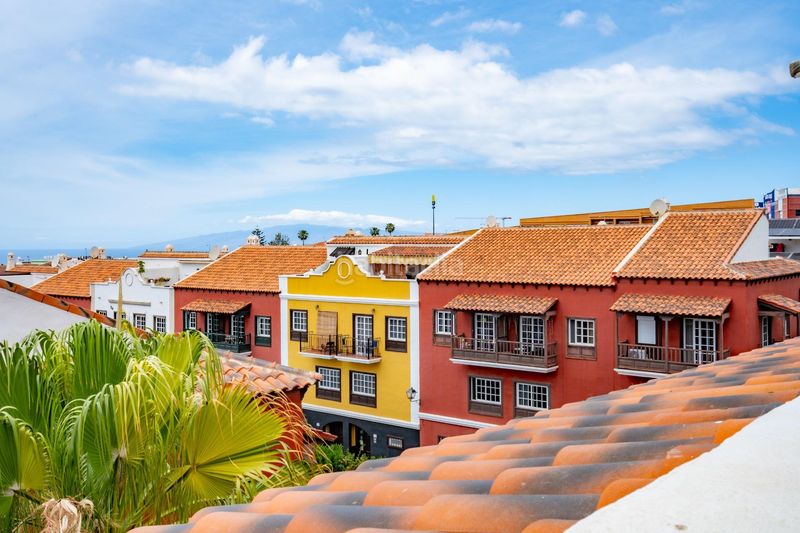 Foto e4fd5560-a753-4ba4-afdc-b687fc2b3372. Casa adossada amb aparcament a Casco Urbano Adeje