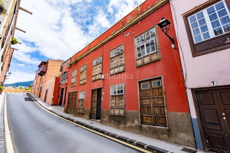Foto 5bc5aad2-9e3e-4ac2-91e1-991d506da37e. Casa amb aparcament a Centro Orotava (La)