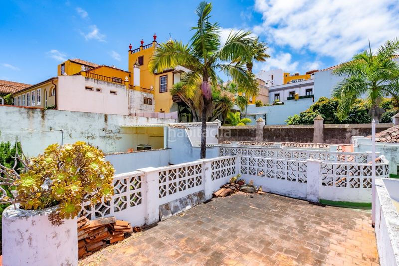 Foto eac53425-afeb-4e33-bbeb-385308b588f4. Casa amb aparcament a Centro Orotava (La)