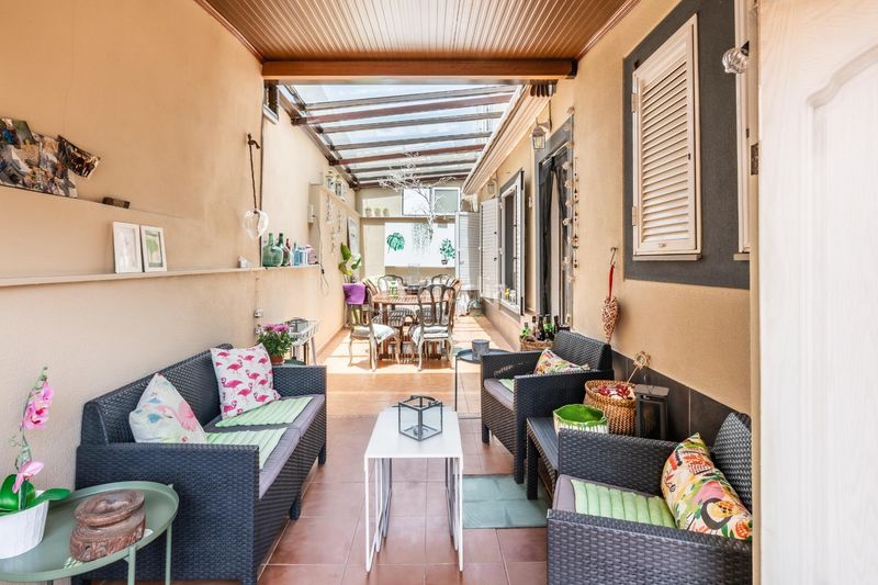 Foto 8da0c2b3-78d6-48f9-bf49-e0d3153eb61a. Casa aparellada amb aparcament a Tegueste