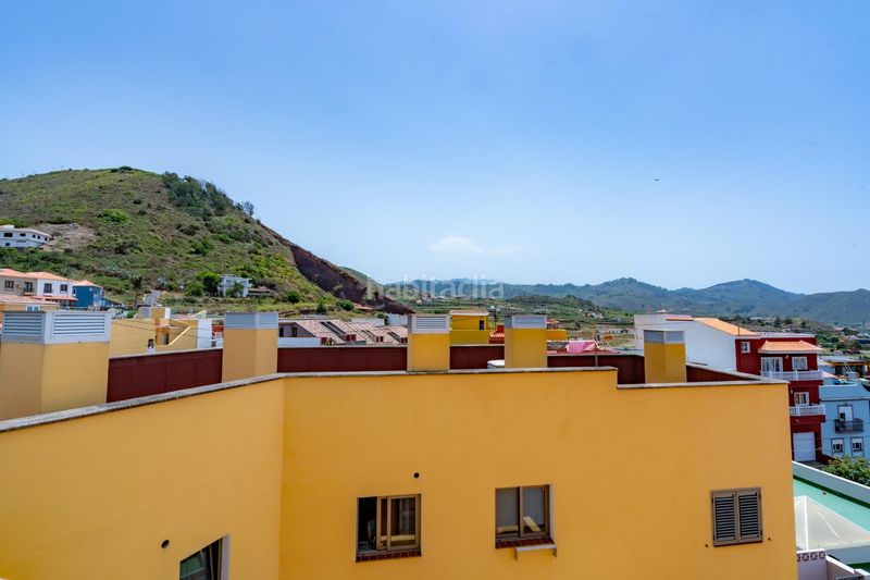 Foto a1587b15-3eca-4f8f-af9e-9bb7c7d58531. Casa aparellada amb aparcament a Tegueste