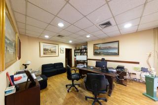 Location Local commercial à Calle elias serra rafols 25. Alquiler de negocio por jubilación !