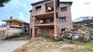 Chalet à Villanueva de Ávila. Espectacular chalet en villanueva de ávila 05114