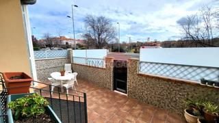 Maison jumelée à Hervencias Altas - El Pinar. Chalet en la avenida de juan carlos i, ávila 05004