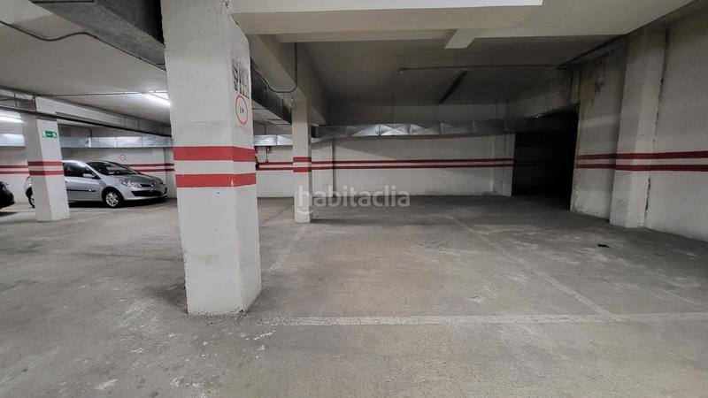 Foto 4e5018a3-f073-4fce-bfac-11f22fd7a056. Parking voiture dans Centro Ávila