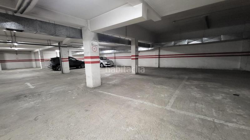 Foto 62f2d0ba-179f-4acc-bc51-8cd799349fe3. Parking voiture dans Centro Ávila