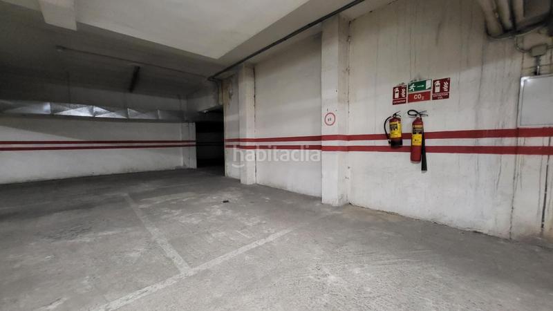 Foto 7bed8b71-88d2-44c9-912d-ae59a0be1acc. Parking voiture dans Centro Ávila