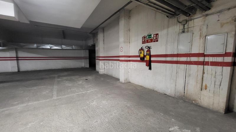 Foto a21e6f51-6f55-454e-8049-07004bd5cf66. Aparcament cotxe a Centro Ávila