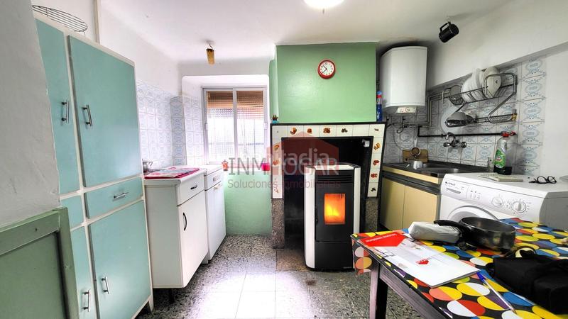 Foto be049afa-a2e0-4fb8-8fe6-571bff8a555b. Haus mit heizung in Tornadizos de Ávila