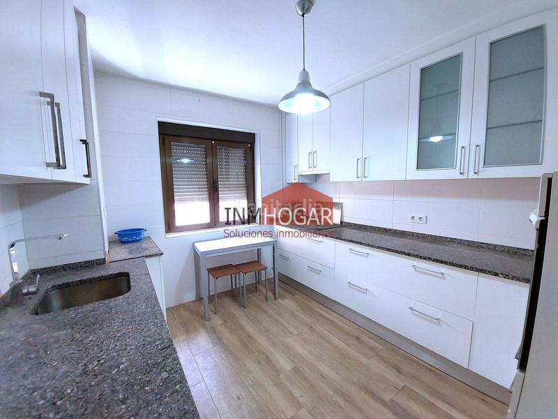 Foto d46e6893-c6bd-4f77-b00a-686cc53c72a5. Piso vivienda en san roque, 05002 en Centro Ávila