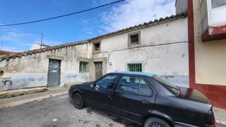 Haus in Tornadizos de Ávila. Casa en venta en tornadizos de ávila 05196