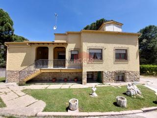 Chalet à Peñalba de Ávila. Espectacular chalet en pinar de navares ávila 05292