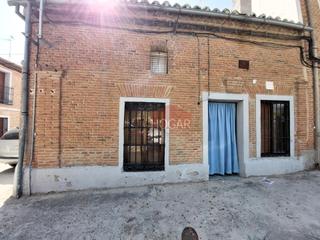 Casa a Madrigal de las Altas Torres. Vivienda en el corazón de madrigal de las altas torres ávila 052