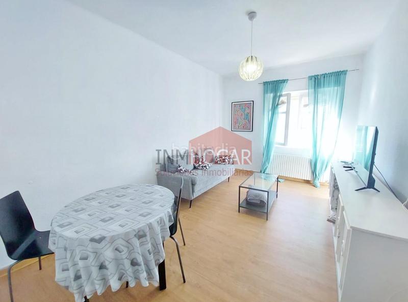 Foto b4f7dd8a-4384-418c-a6c2-cffb353d00e7. Pis amb calefacció a San Antonio Ávila