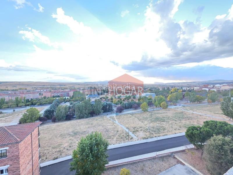 Foto 248cd6da-fcfb-4630-a7ee-2224d7eaa3a9. Lloguer pis amb calefacció aparcament a Universidad Ávila