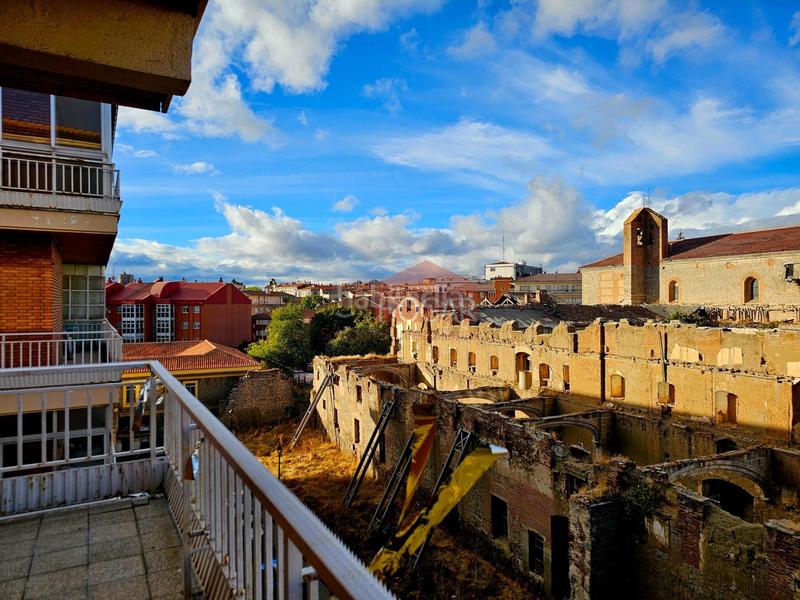 Foto 34b59e7c-9554-4c5a-920a-011a382098b9. Etagenwohnung mit heizung in Centro Ávila