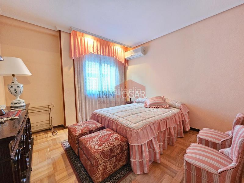 Foto 3d8bc381-b95c-44e3-9f3f-7e0de6db70b6. Etagenwohnung mit heizung in Centro Ávila