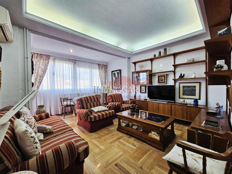 Foto 608f31a2-a4a5-41af-8969-365102caae5a. Etagenwohnung mit heizung in Centro Ávila