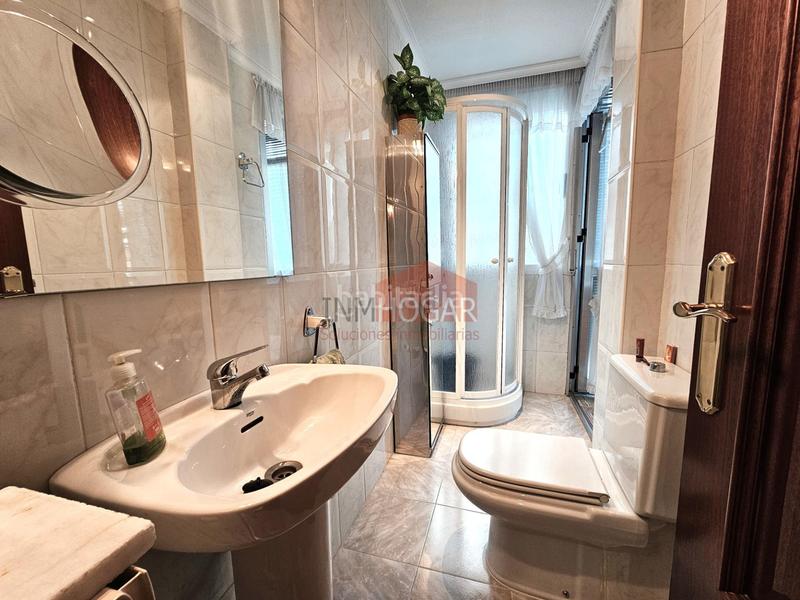 Foto 68a9faf7-1e6f-4598-a9c9-c39746b02a25. Etagenwohnung mit heizung in Centro Ávila