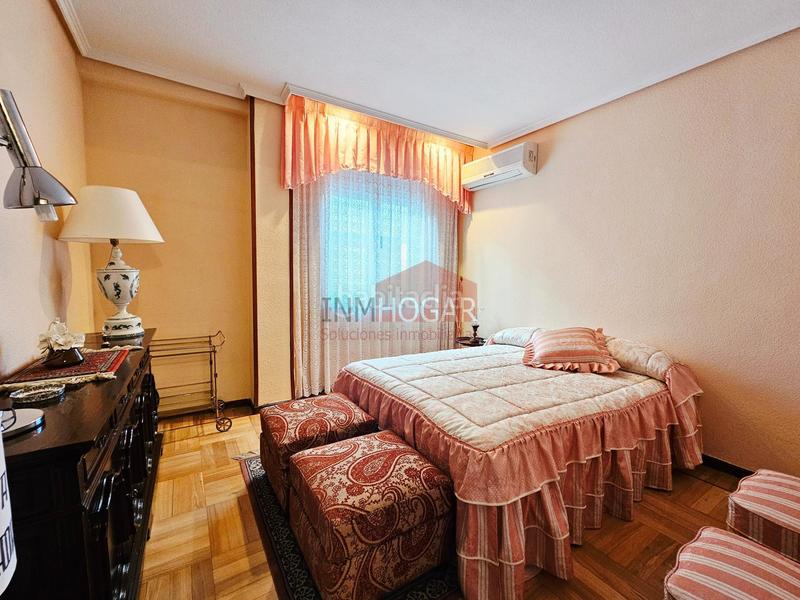 Foto bd85ed87-fa1c-43b0-875f-45940ac4f456. Etagenwohnung mit heizung in Centro Ávila