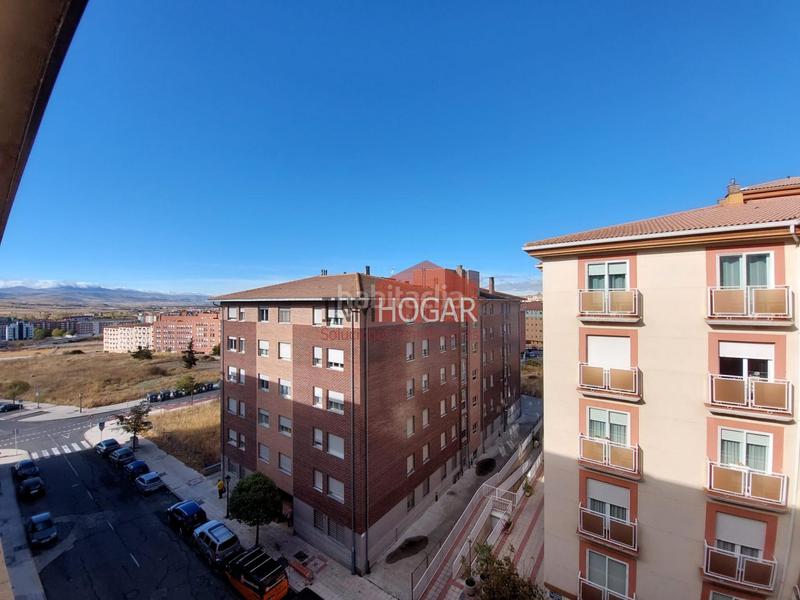 Foto b8b4f70f-ee22-4be1-973b-220b26034116. Affitto appartamento con riscaldamento parcheggio piscina in Ávila