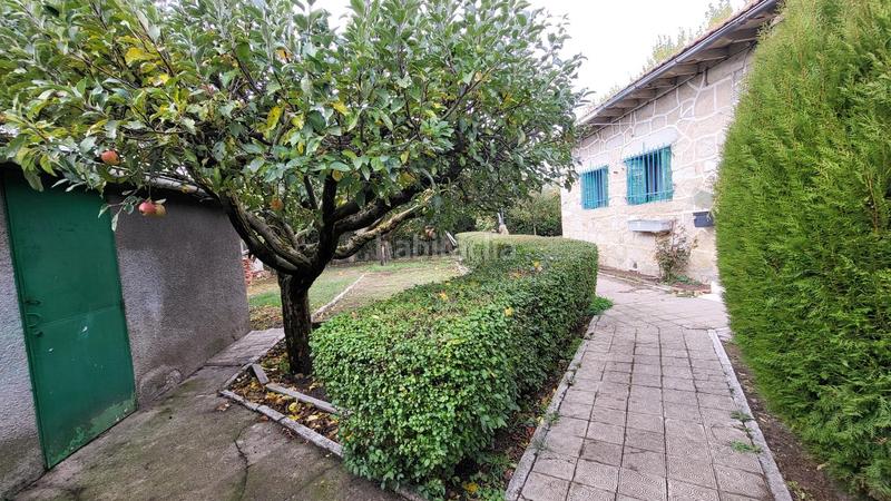 Foto 1ad03fb9-9dac-40a5-83b4-a37979b2b1a4. Chalet with parking in Herradón de Pinares