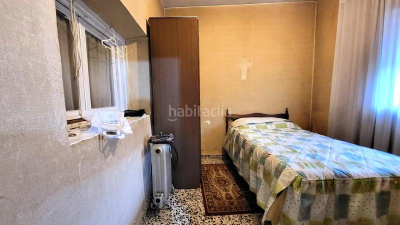 Foto cfd9a13b-6742-49ce-a54d-71008c90f3c1. Chalet with parking in Herradón de Pinares