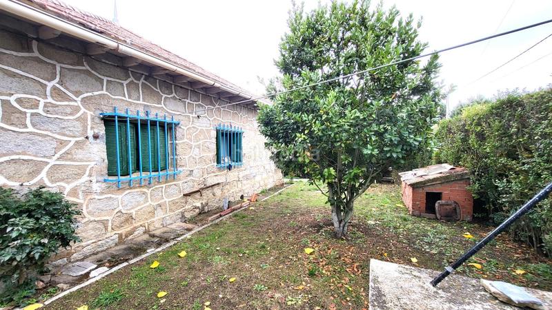 Foto d0f47d7e-ba6f-4274-aff2-15b690e7efe9. Chalet with parking in Herradón de Pinares