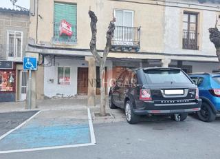 Maison à Barraco (El). Vivienda con encanto en la plaza de la independencia en el barra
