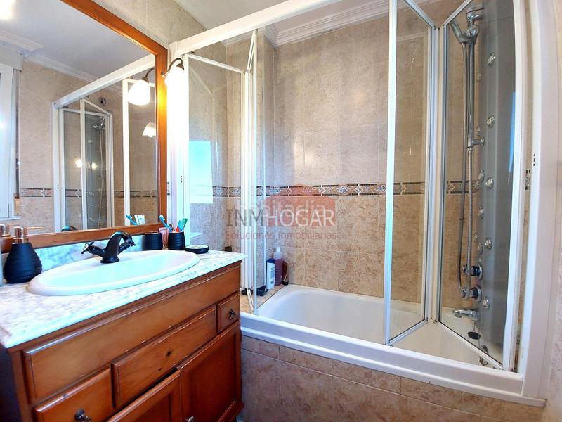 Foto ccc02b28-c4e6-4748-8541-c8932c8e0b9f. Piso oportunidad para inversores vivienda seminueva en zona Universidad, actualmente alquilada en Ávila