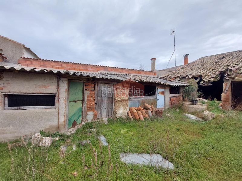 Foto 6c9e6705-0125-4586-b1d8-5c7acf1775c7. Casa amb aparcament a Muñosancho