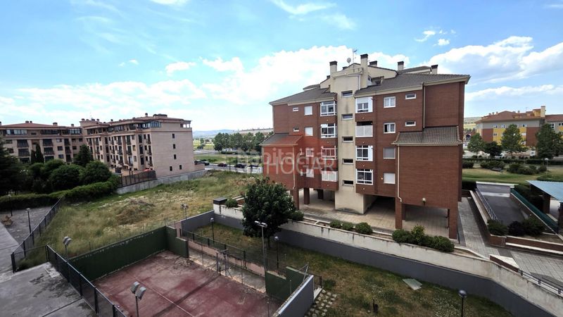 Foto 9a530e43-c817-439b-acc9-9e7afd8948a5. Pis amb calefacció aparcament a Sónsoles Ávila