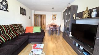 Flat in Sónsoles. Piso en derechos humanos