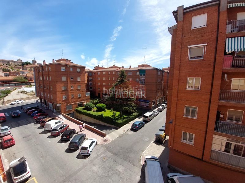 Foto c50175aa-0222-4a24-b473-5b4a9b91dcd5. Pis amb calefacció aparcament a Sur Ávila