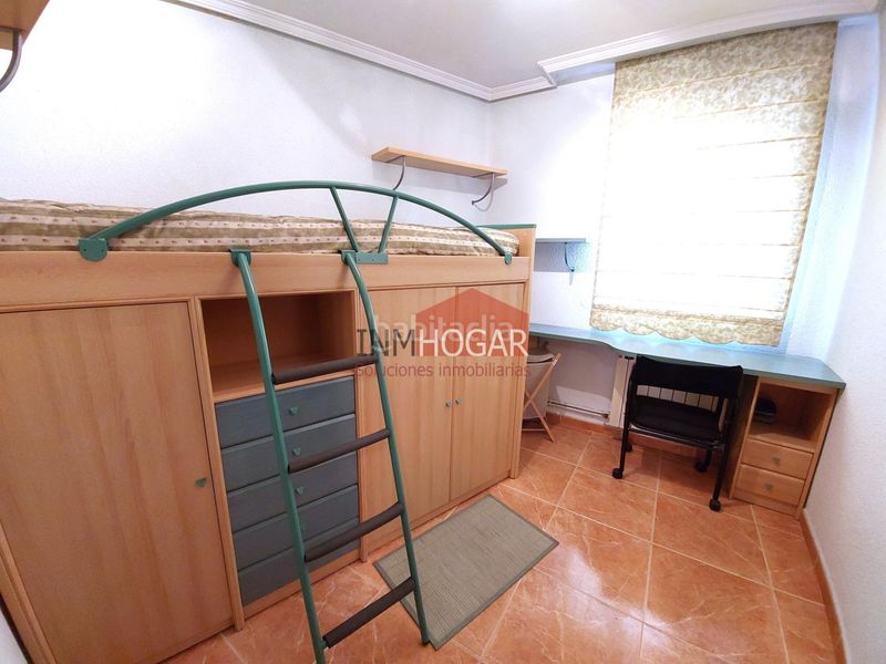 Foto edd9b8fd-d818-49e1-a425-e004739a5875. Casa amb calefacció a Sur Ávila