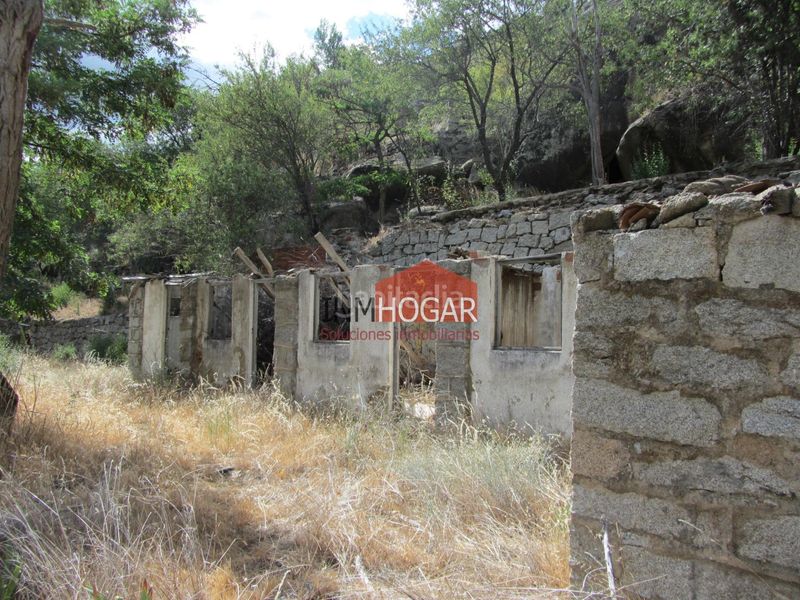 Foto f65bed2c-66b6-48cc-bc8b-a6967b7467d5. Finca rústica a Tiemblo (El)