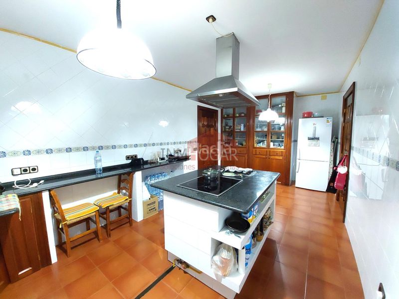 Foto c9bc08cd-72b3-4c0d-b8ec-5695e929e673. Casa amb calefacció aparcament piscina a Gutierre - Muñoz