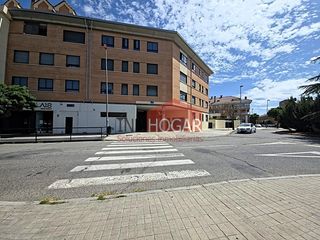 Pis a Hervencias Altas - El Pinar. Amplia y luminosa vivienda en patrimonio de la humanidad, frente